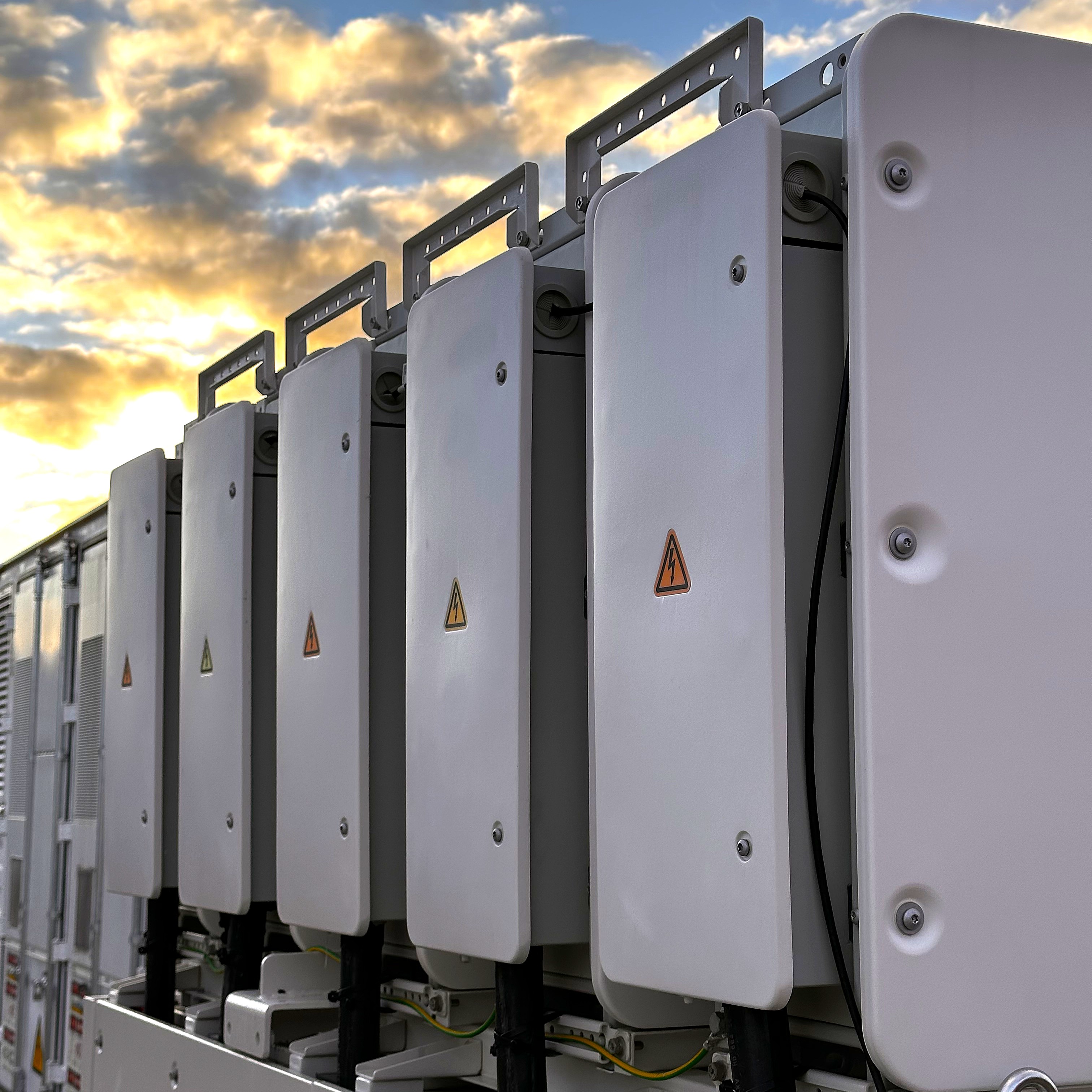 Battery energy storage system for grid connection measurements